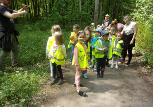 Smyki podczas spaceru w Lesie Łagiewnickim